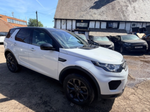 2019 Land Rover Discovery Sport Td4 Landmark in White — image 5