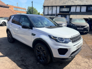 2019 Land Rover Discovery Sport Td4 Landmark in White — image 6