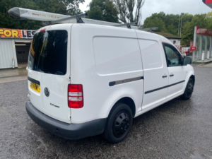 2015 Volkswagen Caddy Maxi 1.6 Tdi Bluemotion Tech C20 Maxi Startline Panel Van 5dr Diesel Manual Fwd (136 G/km, 101 Bhp) in White — image 6
