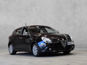 2014 Alfa Romeo Giulietta 1.6 Jtdm-2 Distinctive Euro 5 (s/s) 5dr in Black — image 5