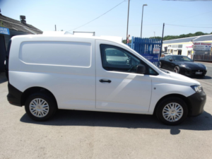 2022 Volkswagen Caddy 2.0 Tdi C20 Commerce Swb Euro 6 (s/s) 5dr in White — image 4