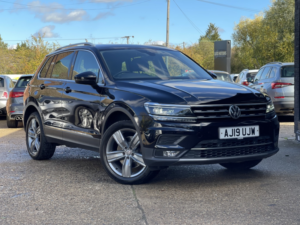 2019 Volkswagen Tiguan 2.0 Tdi Sel in Black — image 2