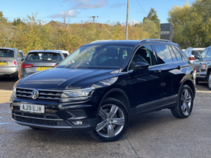 2019 Volkswagen Tiguan 2.0 Tdi Sel in Black — image 6