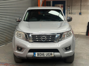 2016 Nissan Navara 2.3 Dci N-Connecta Auto 4WD Euro 6 4dr in Silver — image 4