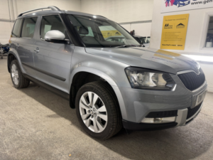 2017 Skoda Yeti 2.0 Tdi Se L Drive in Grey — image 4