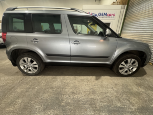 2017 Skoda Yeti 2.0 Tdi Se L Drive in Grey — image 6