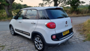 2015 Fiat 500l 1.3 500l Trekking 1.3 Multijet 85hp Mta Trekking in White — image 2