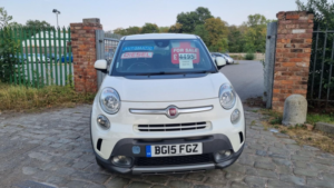 2015 Fiat 500l 1.3 500l Trekking 1.3 Multijet 85hp Mta Trekking in White — image 4