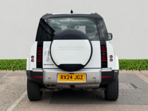 2024 Land Rover Defender 110 3.0 D250 Mhev Hse SUV 5dr Diesel Auto 4WD Euro 6 (s/s) (250 Ps) in White — image 6