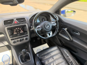 2013 Volkswagen Scirocco 2.0 Tdi Bluemotion Tech Gt in Blue — image 3