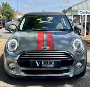 2014 MINI Hatch 1.5 Cooper 3-Door Hatch in Grey — image 2