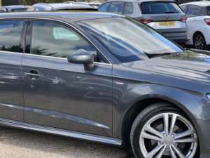 2019 Audi A3 1.5 Tfsi Cod 35 S Line in Grey — image 5