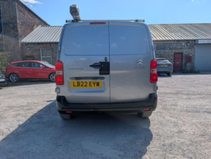 2022 Citroen Dispatch 1.5 Bluehdi 1000 Enterprise Pro M Fwd 2 Euro 6 (s/s) 6dr in Grey — image 4