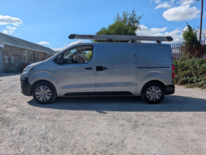 2022 Citroen Dispatch 1.5 Bluehdi 1000 Enterprise Pro M Fwd 2 Euro 6 (s/s) 6dr in Grey — image 6