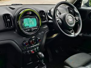 2018 MINI Countryman 1.5 Cooper SUV 5dr Petrol Auto Euro 6 (s/s) (136 Ps) in Blue — image 2