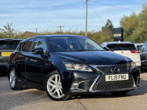 2019 Lexus Ct 1.8 200h in Black — image 2