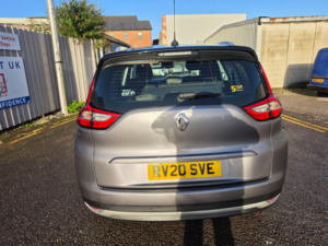 2020 Renault Grand Scenic 1.7 Blue Dci Iconic Euro 6 (s/s) 5dr in Grey — image 5