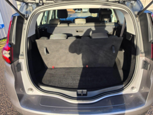 2020 Renault Grand Scenic 1.7 Blue Dci Iconic Euro 6 (s/s) 5dr in Grey — image 6