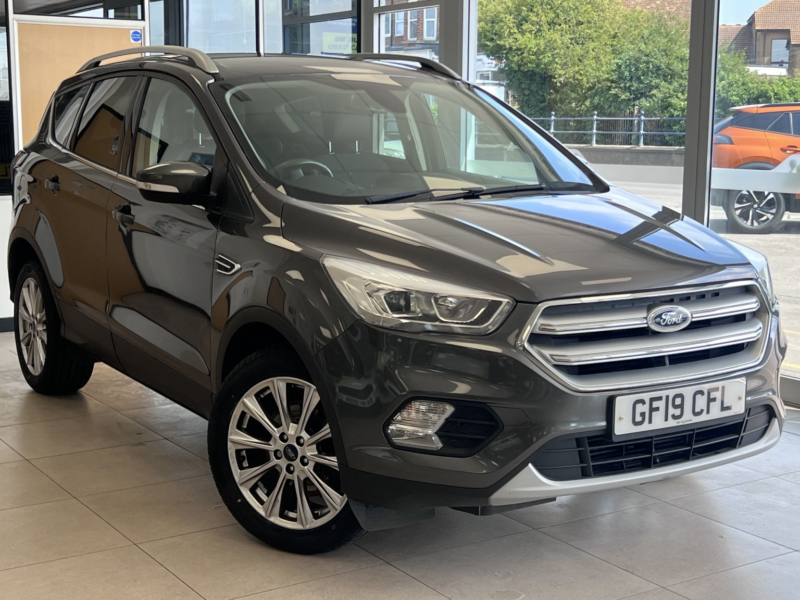 2019 Ford Kuga 2.0 Tdci Ecoblue Titanium Edition in Grey — image 1
