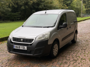 2018 Peugeot Partner 1.6 Bluehdi 854 Professional in Silver — image 2