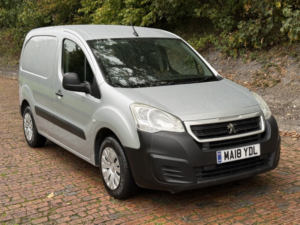 2018 Peugeot Partner 1.6 Bluehdi 854 Professional in Silver — image 4