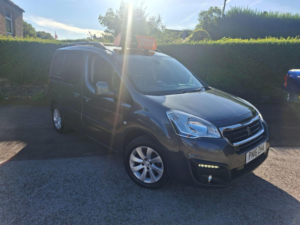 2016 Peugeot Partner Tepee 1.6 Bluehdi Allure Euro 6 (s/s) 5dr in Grey — image 3