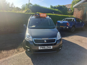 2016 Peugeot Partner Tepee 1.6 Bluehdi Allure Euro 6 (s/s) 5dr in Grey — image 4
