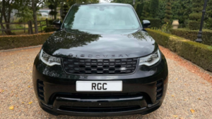 2021 Land Rover Discovery 3.0 D300 Mhev R-Dynamic Hse Auto 4WD Euro 6 (s/s) 5dr in Black — image 6