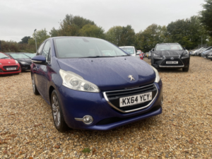 2014 Peugeot 208 1.4 Hdi Allure in Blue — image 5