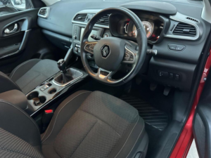 2017 Renault Kadjar 1.2 Tce Dynamique Nav Euro 6 (s/s) 5dr in Red — image 4