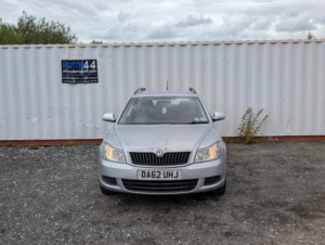 2012 Skoda Octavia 1.6 Tdi Se in Silver — image 2