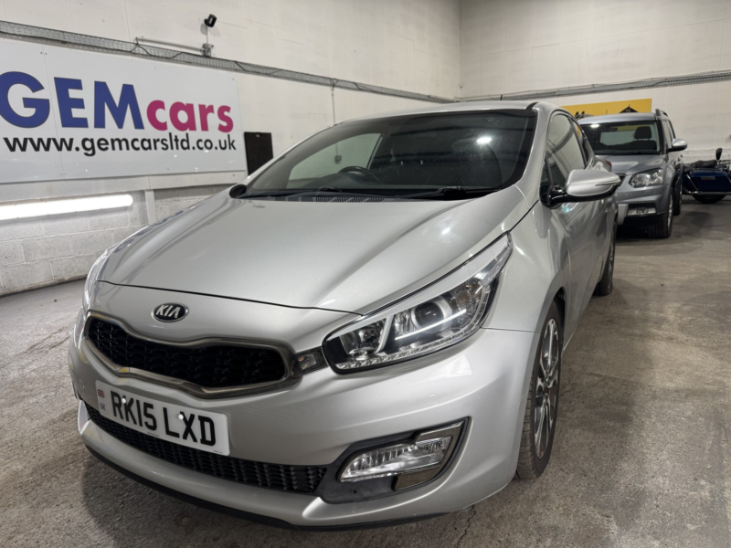 2015 Kia Proceed 1.6 Gdi Ecodynamics Se in Silver — image 1