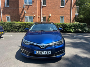 2017 Toyota Auris 1.8 Vvt-H Excel CVT Euro 6 (s/s) 5dr (safety Sense) in Blue — image 2