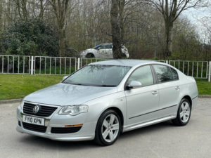 2010 Volkswagen Passat 2.0 Tdi R-Line DSG Euro 5 4dr in Silver — image 3