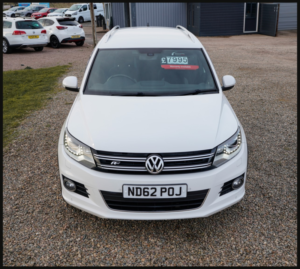 2012 Volkswagen Tiguan 2.0 Tdi Bluemotion Tech R-Line in White — image 5