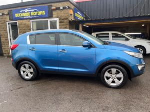 2013 Kia Sportage 2.0 Crdi Kx-2 AWD Euro 5 5dr in Blue — image 2