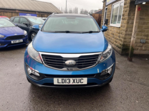 2013 Kia Sportage 2.0 Crdi Kx-2 AWD Euro 5 5dr in Blue — image 3
