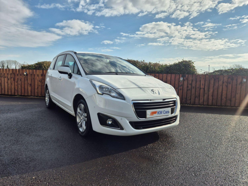 2016 Peugeot 5008 1.6 Bluehdi Active in White — image 1