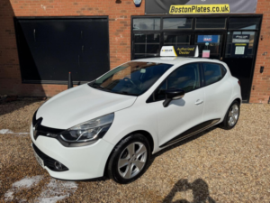 2015 Renault Clio 1.5 Dci Dynamique Medianav Euro 5 (s/s) 5dr in White — image 3