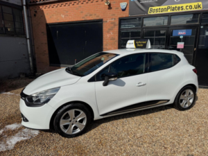 2015 Renault Clio 1.5 Dci Dynamique Medianav Euro 5 (s/s) 5dr in White — image 6