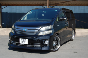 2012 Toyota Vellfire 2.4 Hybrid 7 Seats in Black — image 3