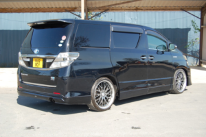 2012 Toyota Vellfire 2.4 Hybrid 7 Seats in Black — image 6