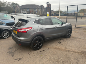 2017 Nissan Qashqai 1.5 Dci N-Connecta SUV 5dr Diesel Manual 2WD Euro 6 (s/s) (110 Ps) in Grey — image 3