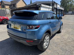2013 Land Rover Range Rover Evoque 2.2 Ed4 Pure SUV 5dr Diesel Manual Fwd Euro 5 (s/s) (150 Ps) in Blue — image 5