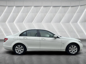 2010 Mercedes-Benz C Class 1.8 C180 Blueefficiency Executive Se Auto Euro 5 4dr in White — image 5