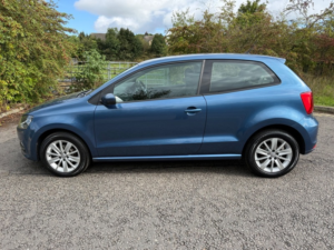 2015 Volkswagen Polo Se Tdi in Blue — image 5
