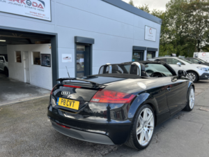 2009 Audi Tt 2.0 Tfsi in Black — image 3