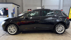 2019 SEAT Leon 1.6 Tdi Se Dynamic Diesel Black 5dr 1 Keeper+satnav+cruise in Black — image 2