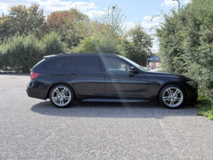 2012 BMW 3 Series 2.0 318d M Sport Touring in Black — image 4
