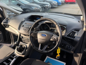 2016 Ford Grand C-Max 1.5 Tdci Zetec Euro 6 (s/s) 5dr in Black — image 2